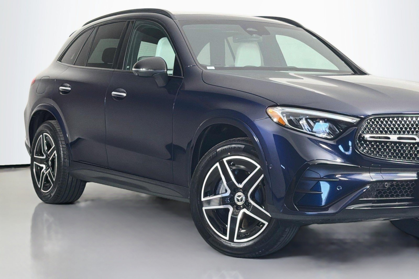 Used 2023 Mercedes-Benz GLC 300 4MATIC image 13
