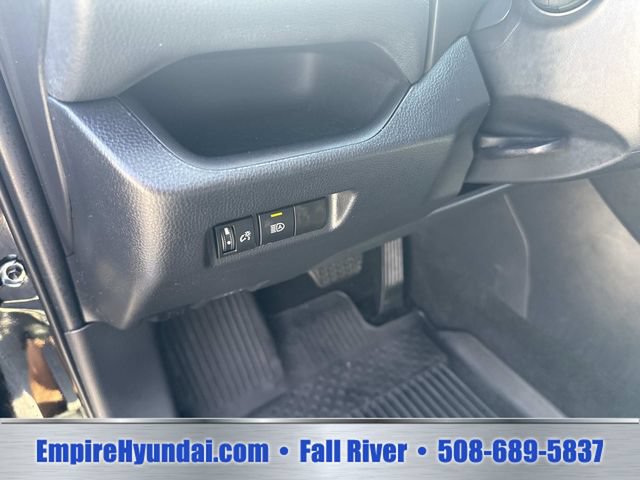 Used 2024 Toyota RAV4 LE AWD/4WD image 20