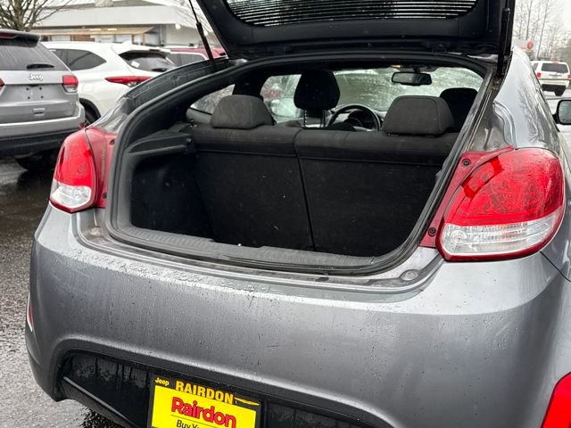Used 2017 Hyundai Veloster Value Edition image 9