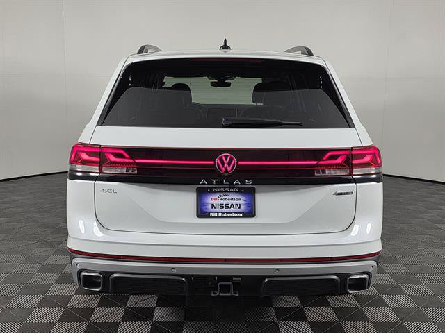 Used 2024 Volkswagen Atlas Peak Edition SEL AWD/4WD image 5