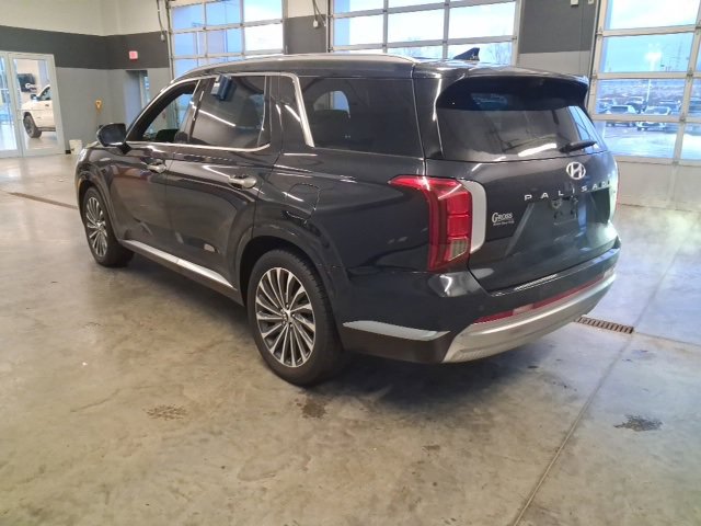 Used 2024 Hyundai Palisade Calligraphy image 45