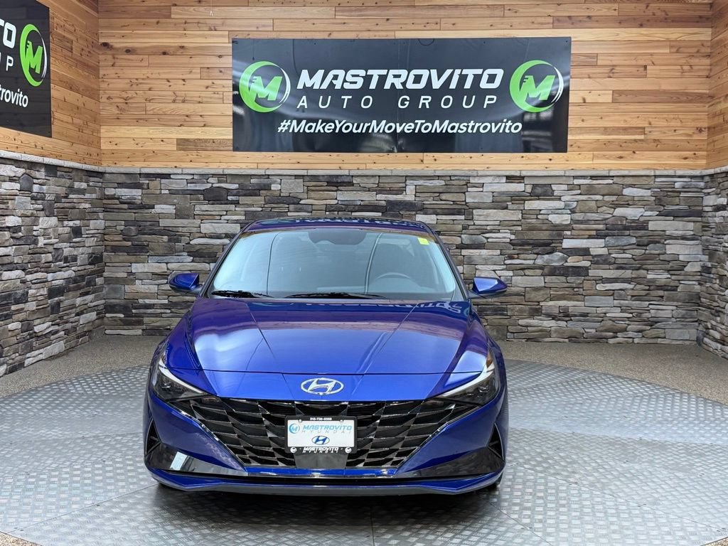 Used 2023 Hyundai Elantra Limited w/ Cargo Package FWD image 7