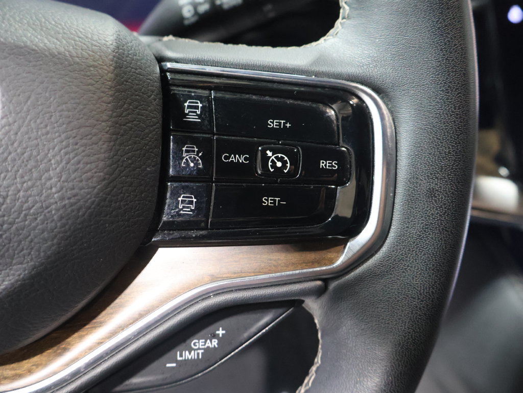 Used 2023 Jeep Grand Wagoneer 4WD image 41