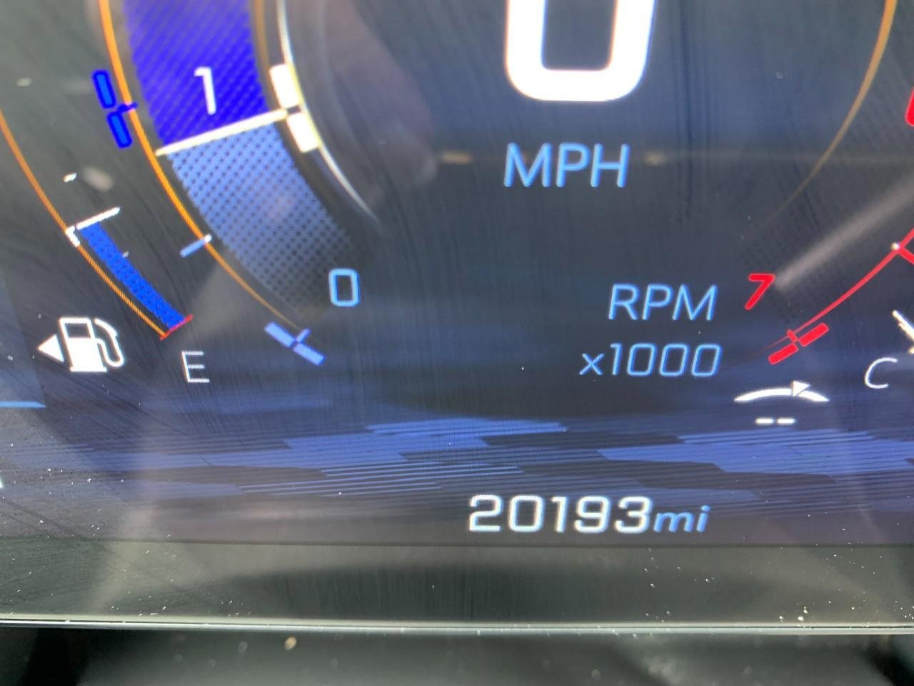 Used 2025 Chevrolet Equinox LT image 2