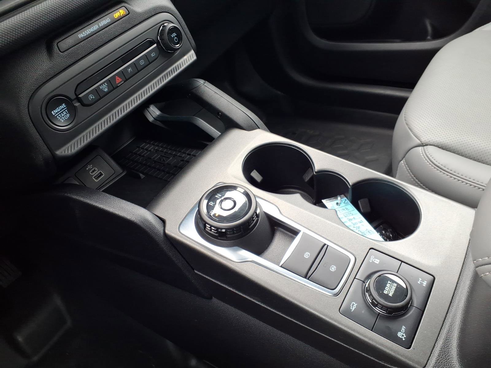 Used 2025 Ford Bronco Sport Badlands image 16