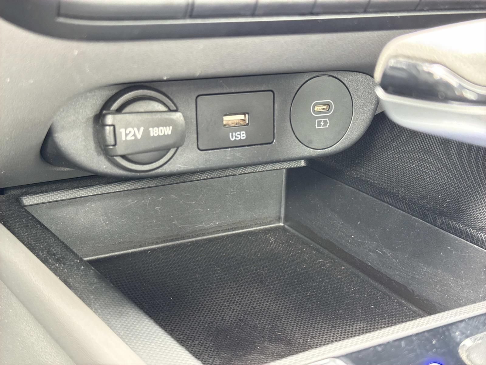 Used 2024 Hyundai Elantra SEL FWD image 12