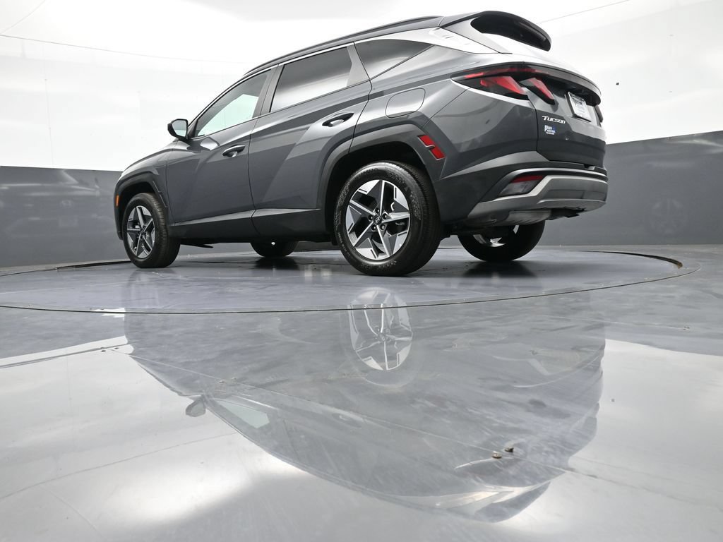 Certified 2025 Hyundai Tucson SEL AWD/4WD image 32