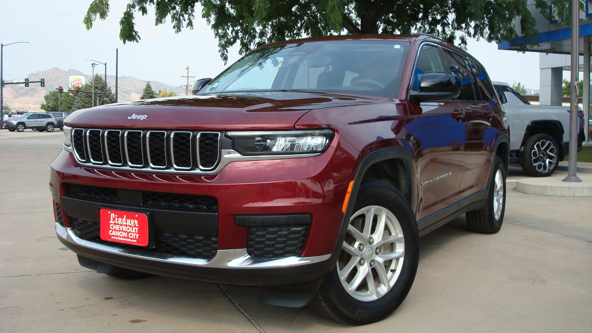 Used 2023 Jeep Grand Cherokee L Laredo