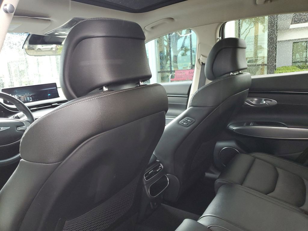 Used 2023 Genesis GV70 2.5T w/ Select Package image 15