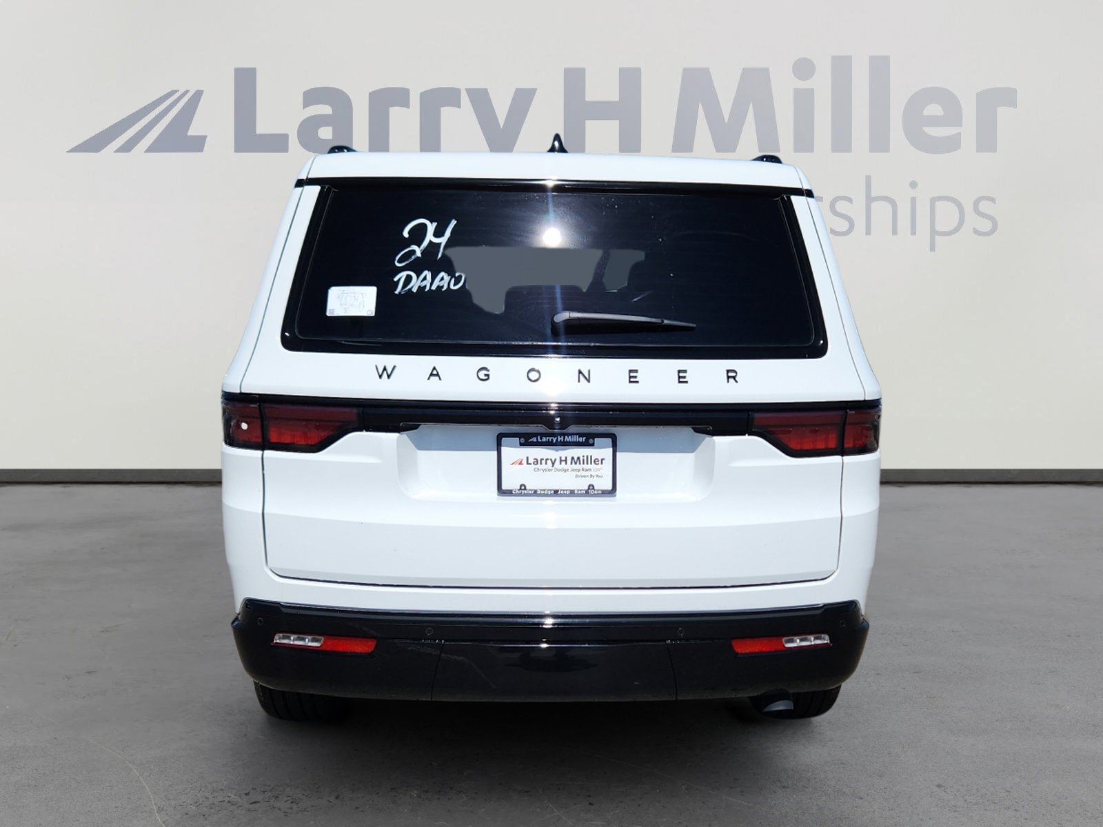 New 2025 Jeep Wagoneer Series II w/ Convenience Group I image 5