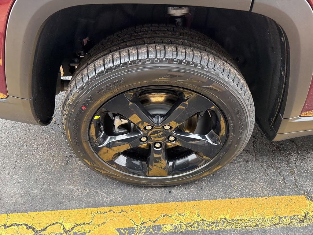 New 2025 Jeep Grand Cherokee L Limited w/ Black Appearance Package image 11