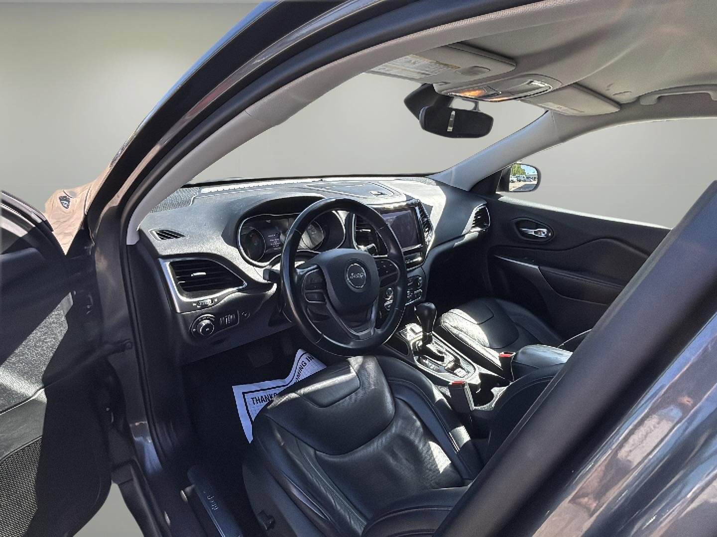 Used 2020 Jeep Cherokee Limited image 15