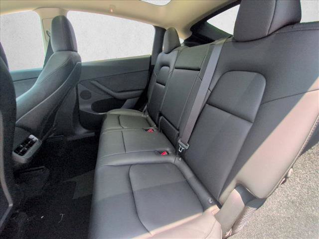 Used 2023 Tesla Model Y Long Range AWD/4WD image 19