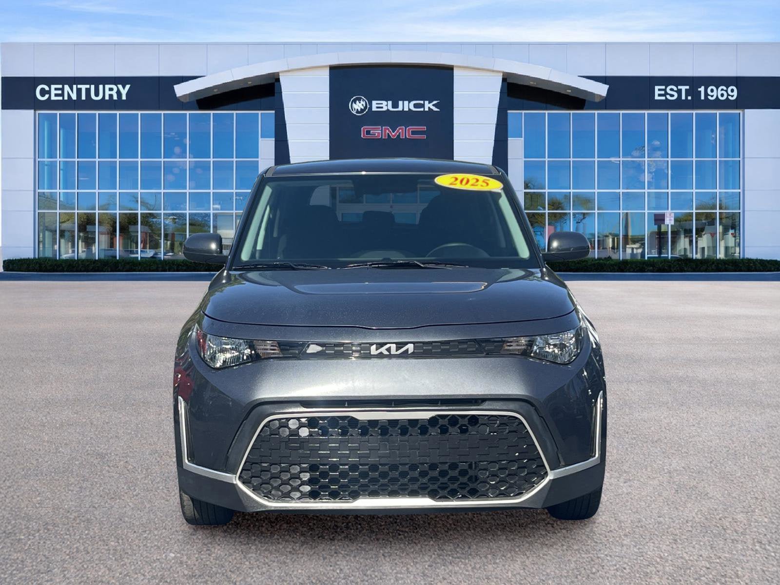 Used 2025 Kia Soul LX w/ LX Technology Package FWD image 7