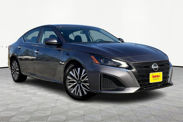 Used 2023 Nissan Altima 2.5 SV