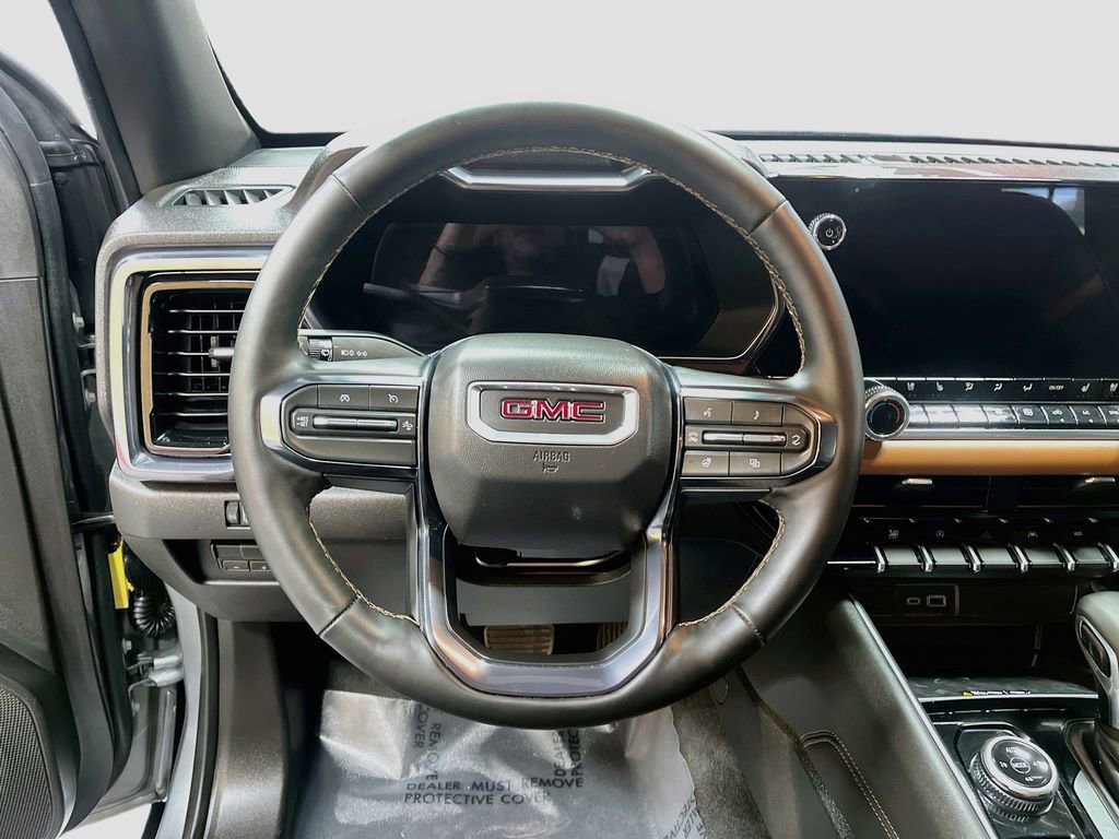Used 2026 GMC Canyon AT4 w/ Technology Plus Package AWD/4WD image 11