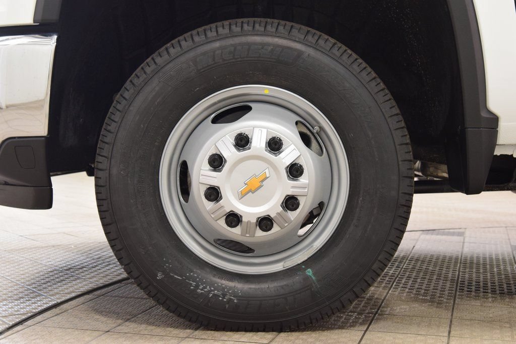 Used 2026 Chevrolet Silverado 3500 W/T w/ WT Convenience Package AWD/4WD image 18