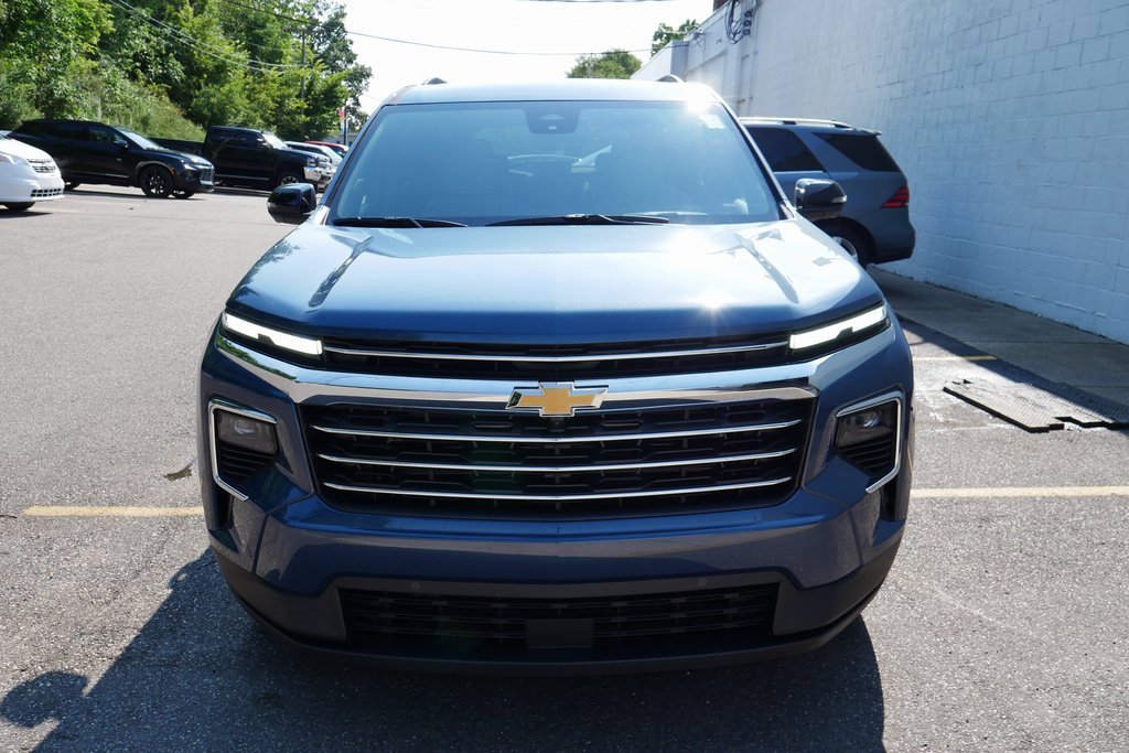 New 2026 Chevrolet Traverse LT w/ Enhanced Driving Package image 3