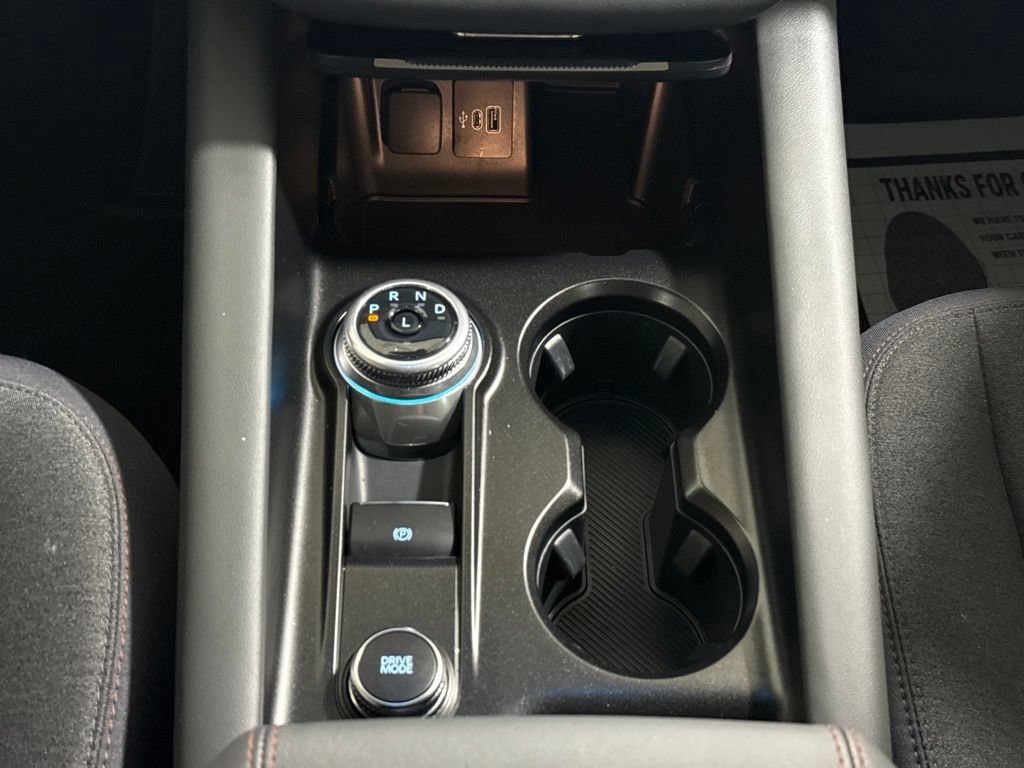Used 2025 Ford Explorer Active AWD/4WD image 26