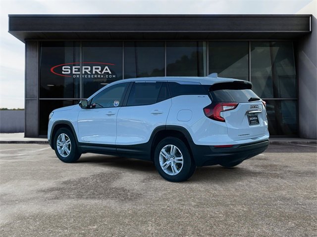 Used 2023 GMC Terrain SLE image 3