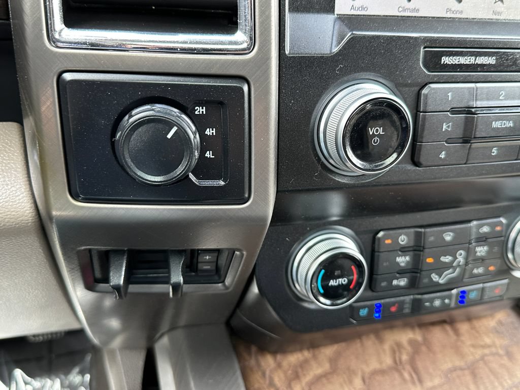 Used 2019 Ford F350 Limited AWD/4WD image 32