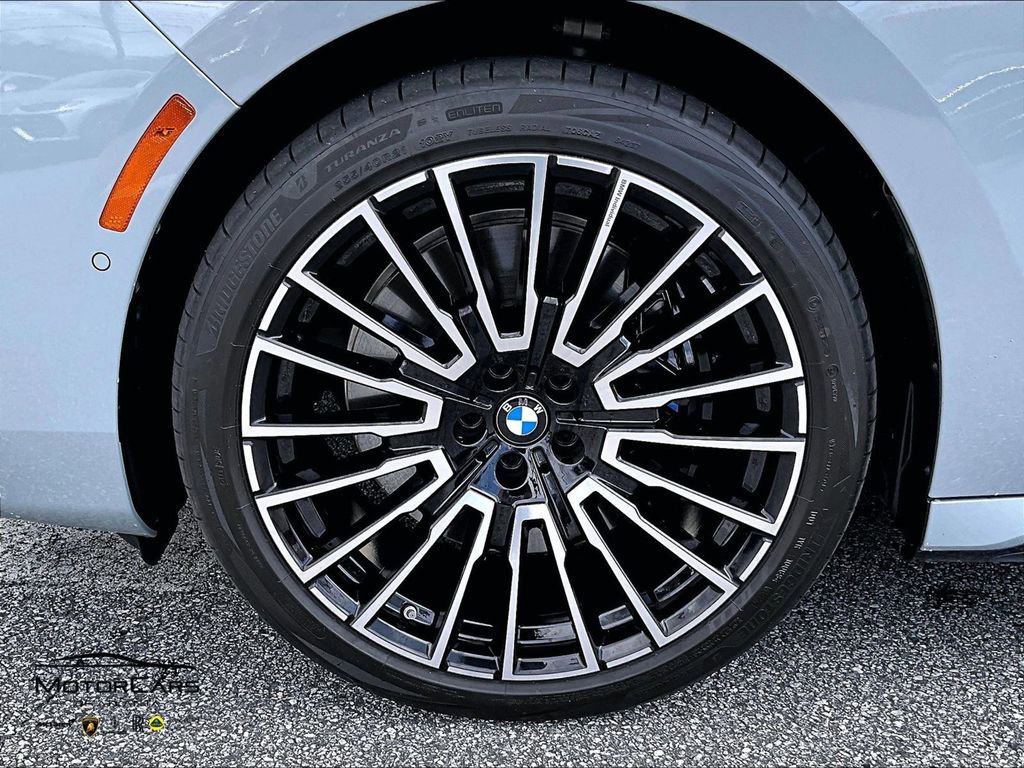 Used 2025 BMW 740i 740i w/ Premium Package image 10