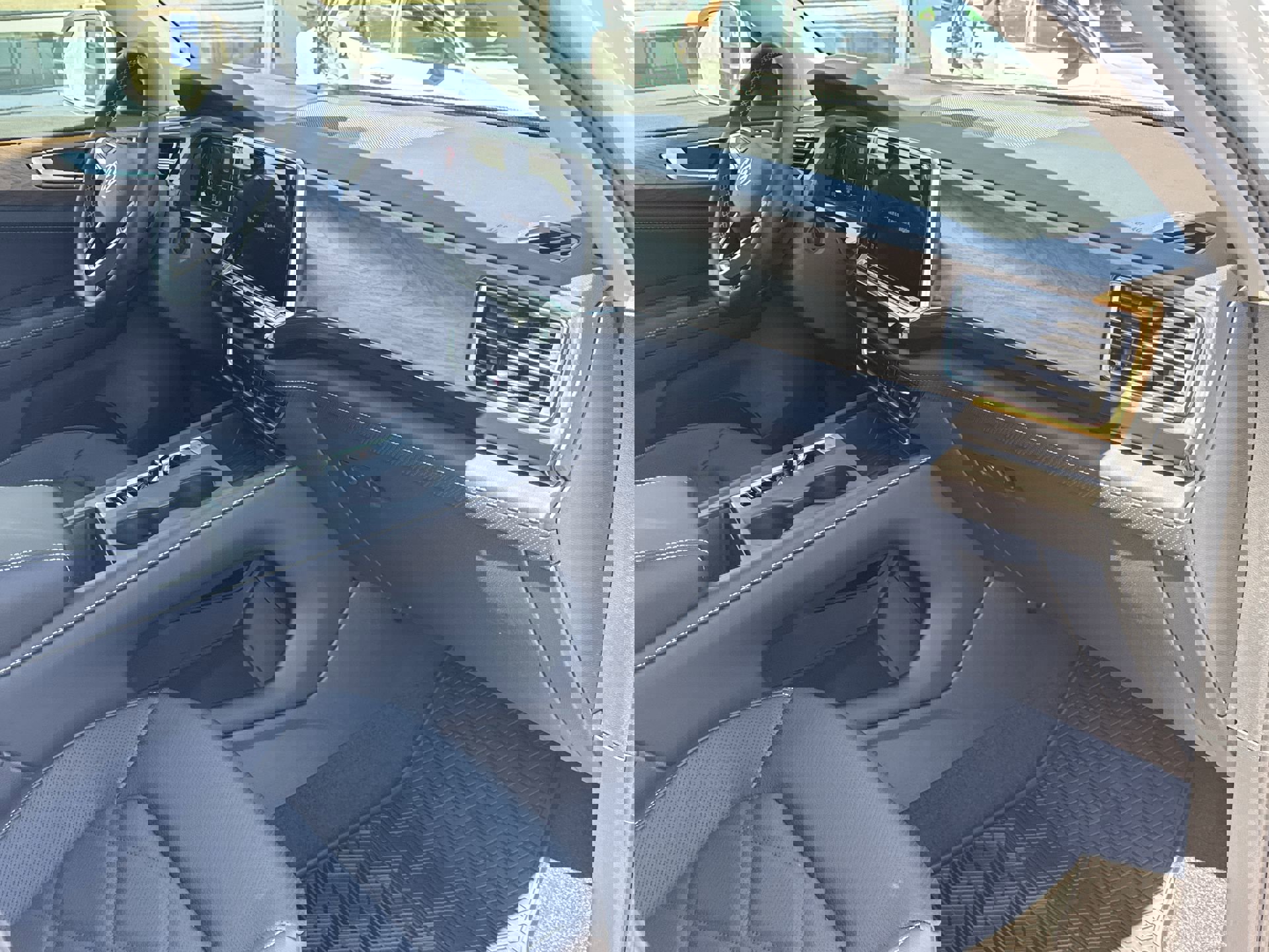 New 2026 Volkswagen Atlas SE image 26