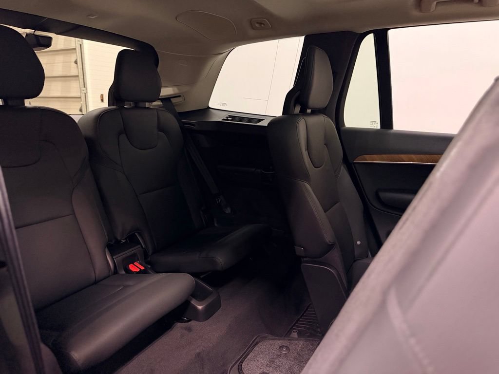 Used 2025 Volvo XC90 B6 Plus w/ Protection Package AWD/4WD image 25