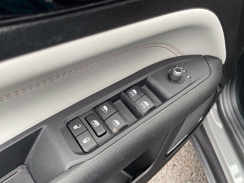 Used 2024 Jeep Compass Limited AWD/4WD image 12