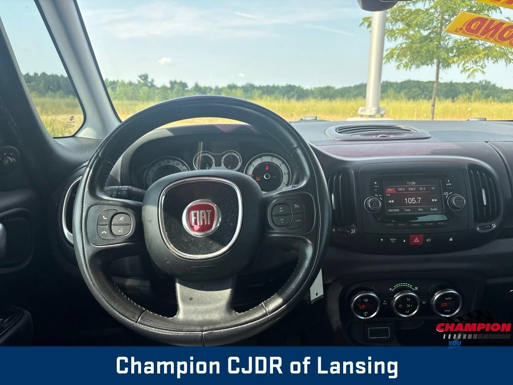 Used 2015 FIAT 500L Lounge FWD image 2