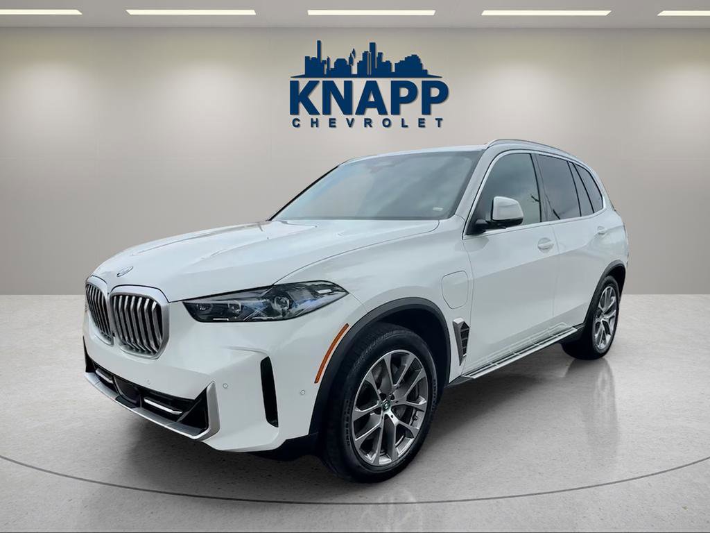 Used 2025 BMW X5 xDrive50e AWD/4WD image 1