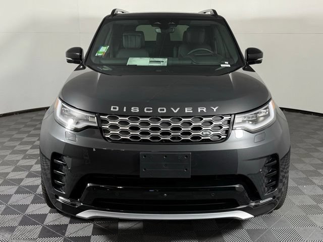 Used 2025 Land Rover Discovery Metropolitan Edition AWD/4WD image 11