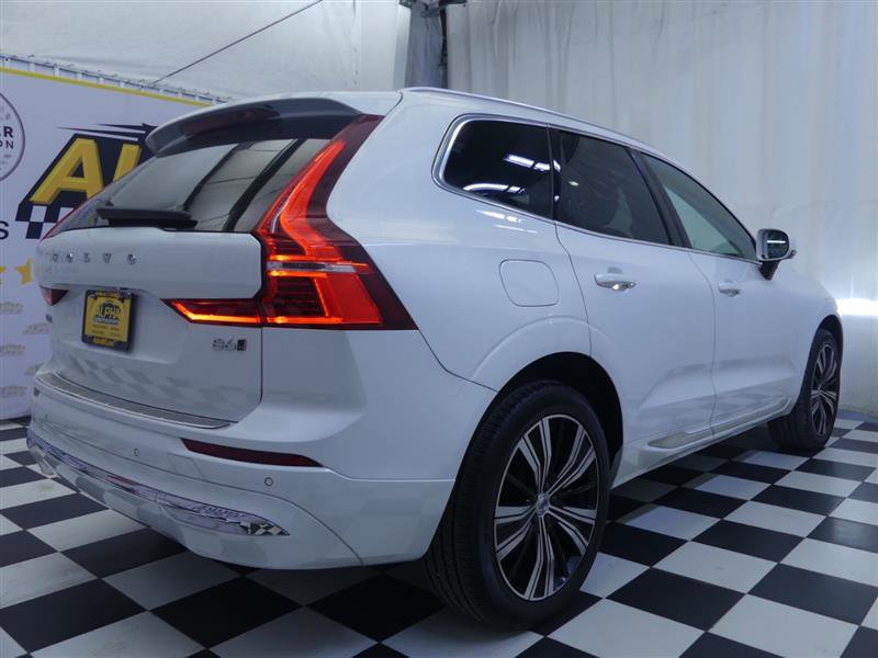 Used 2022 Volvo XC60 B6 Inscription w/ Climate Package image 7