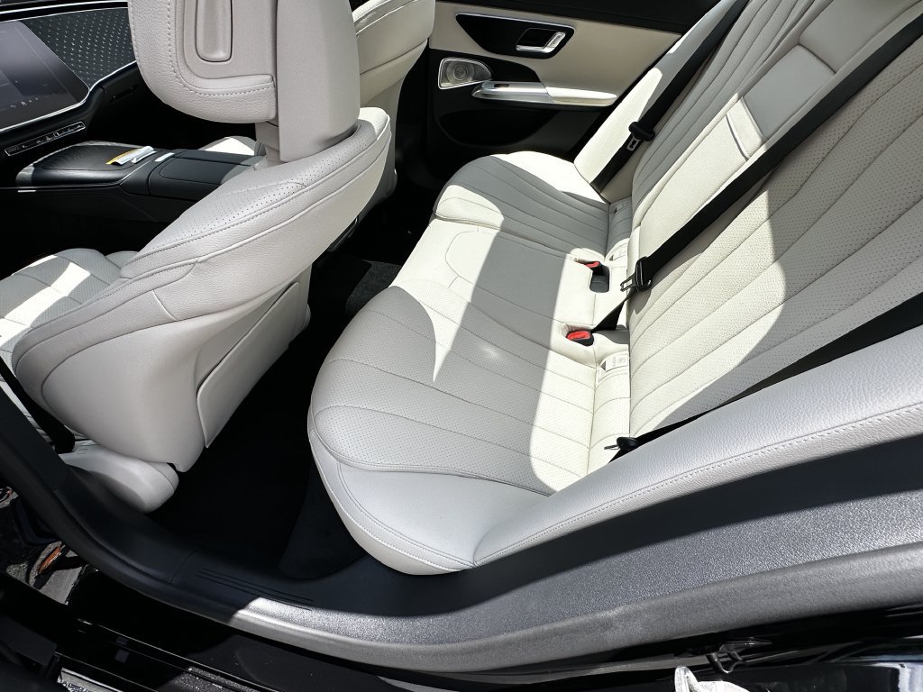 New 2026 Mercedes-Benz E 450 4MATIC Sedan image 24