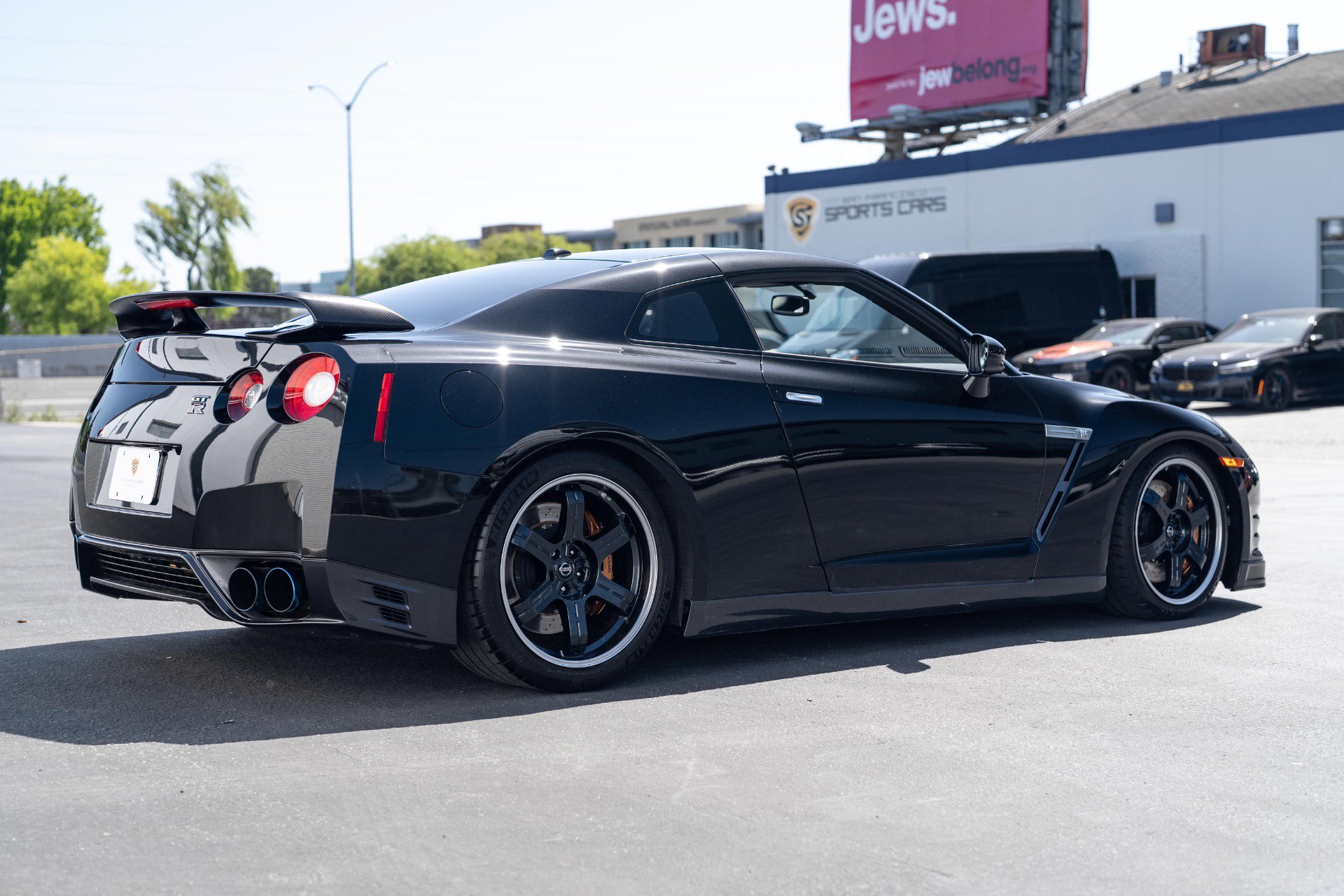 Used 2013 Nissan GT-R Black Edition AWD/4WD image 13