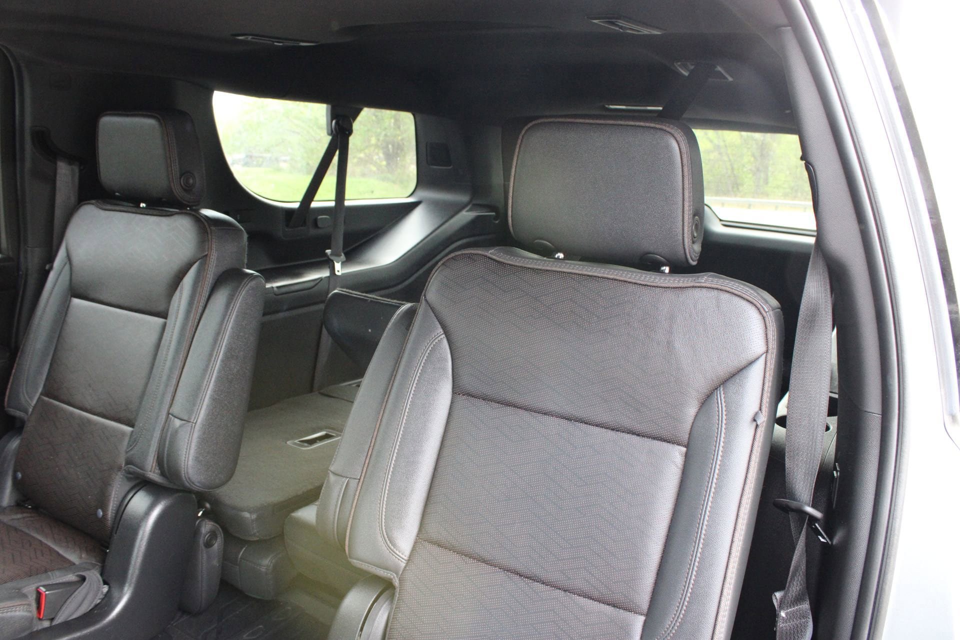 Used 2023 Chevrolet Suburban High Country AWD/4WD image 17