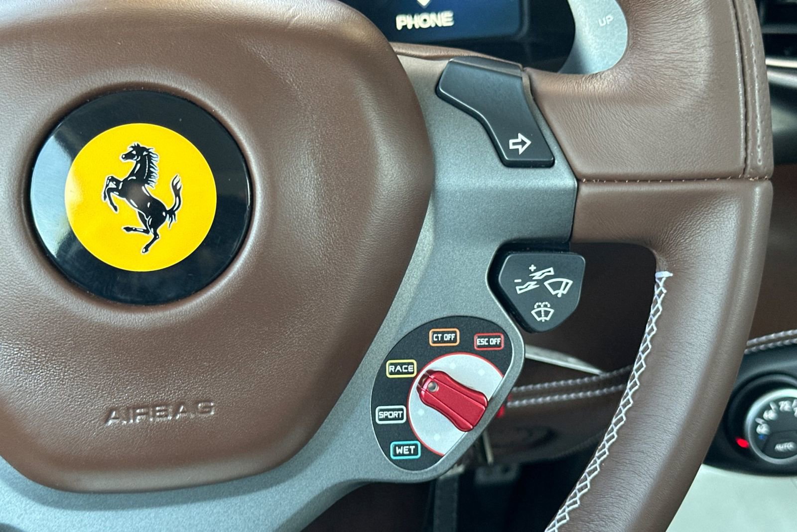 Used 2014 Ferrari 458 Italia Coupe RWD image 29