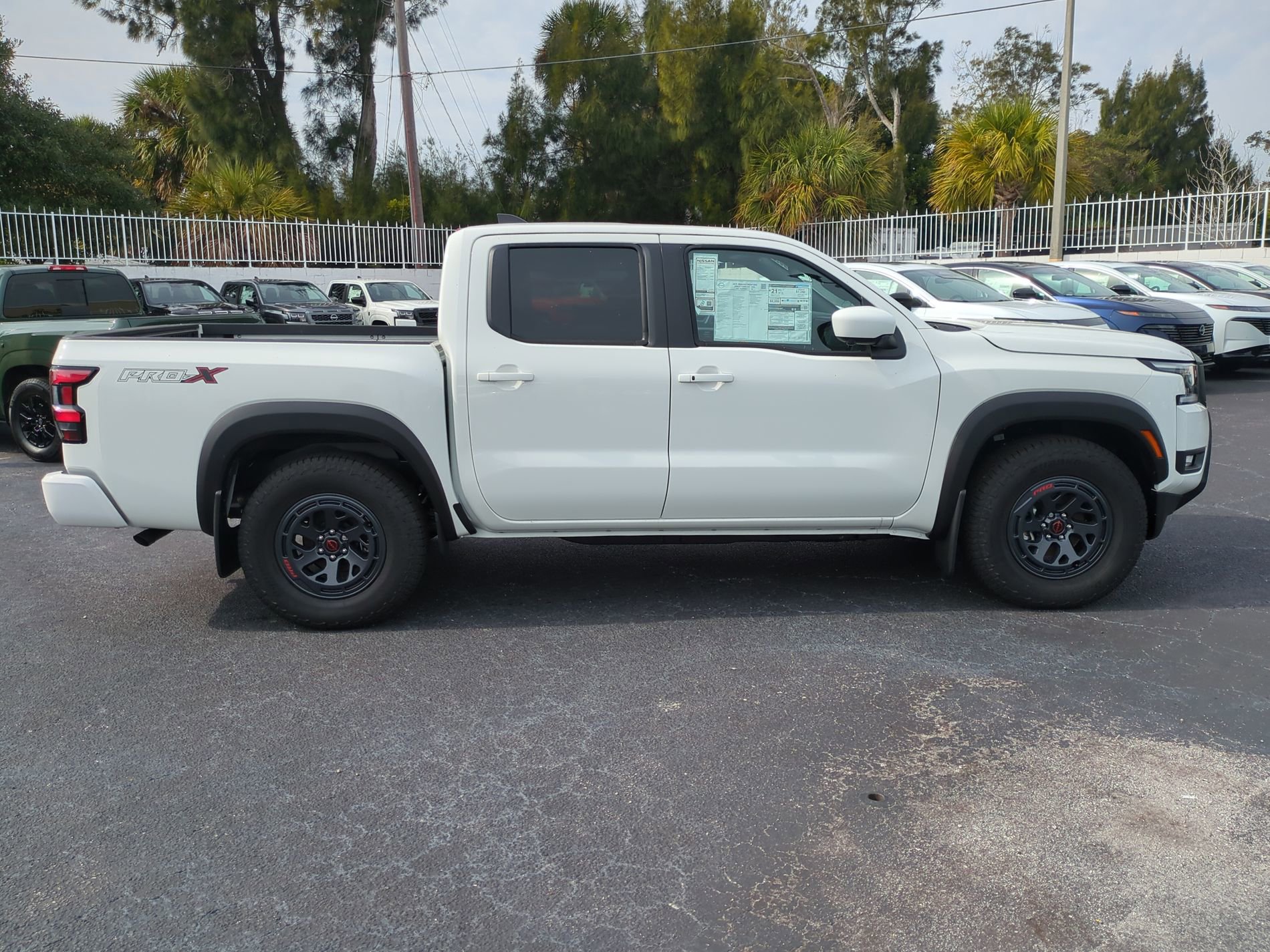 New 2026 Nissan Frontier Pro-X w/ Pro-X Convenience Package RWD image 3