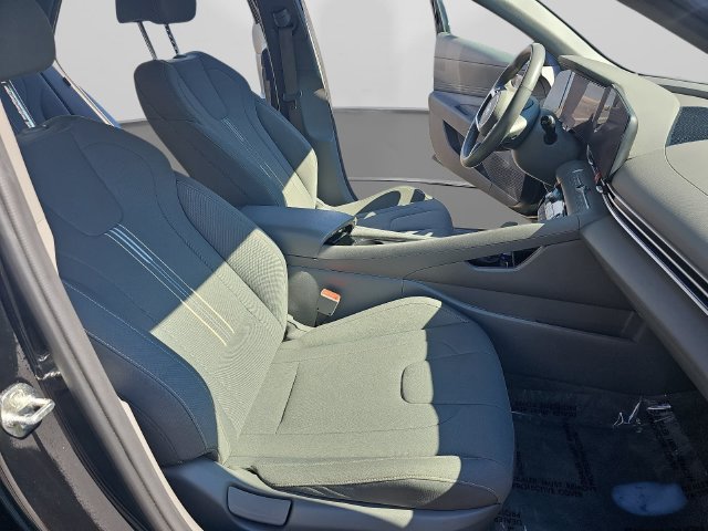 Used 2024 Hyundai Elantra SEL w/ Convenience Package FWD image 12