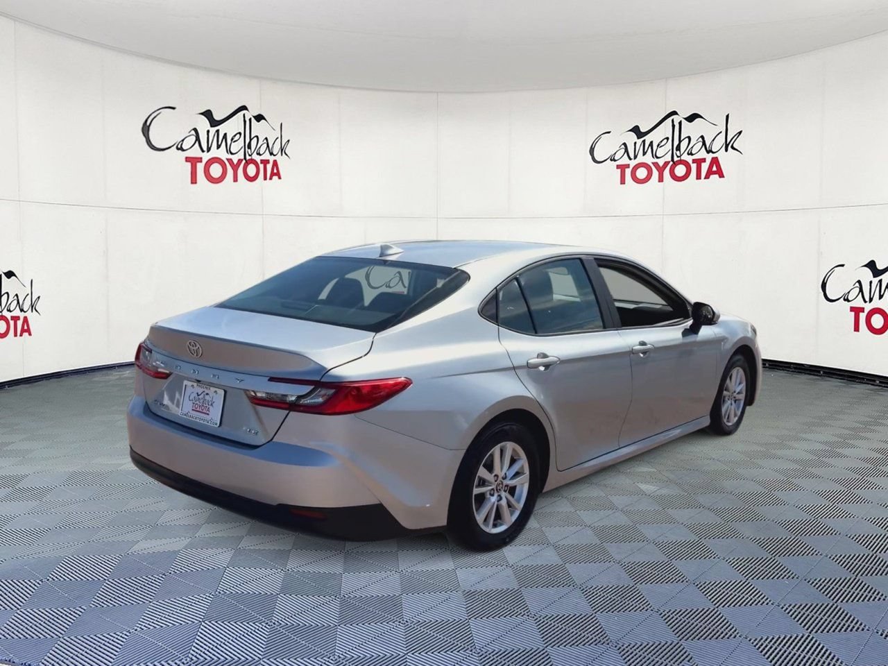 Used 2025 Toyota Camry LE FWD image 2