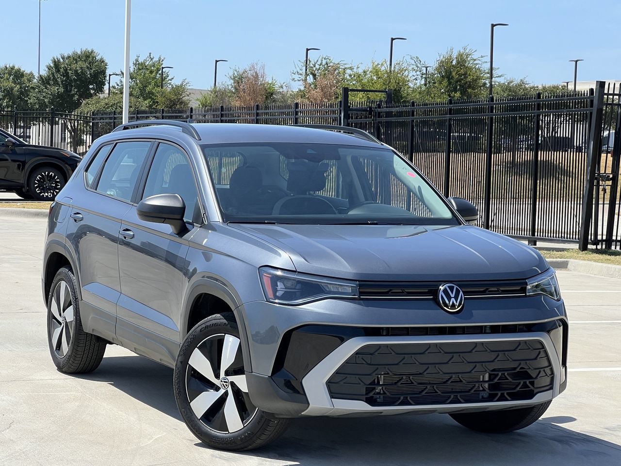 Used 2026 Volkswagen Taos S AWD/4WD image 2