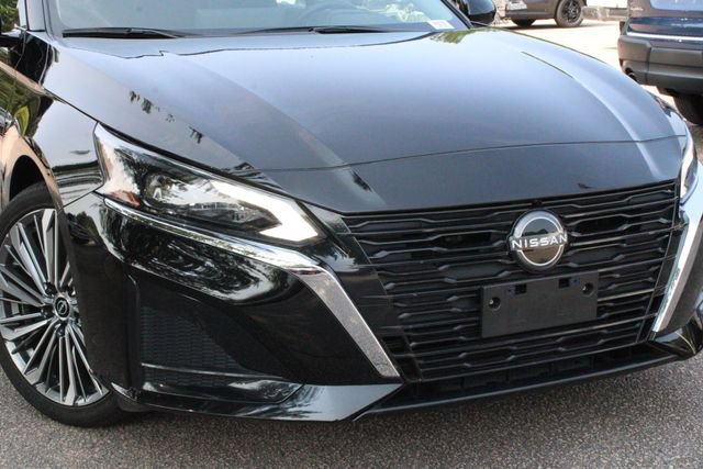 Used 2024 Nissan Altima 2.5 SL AWD/4WD image 44