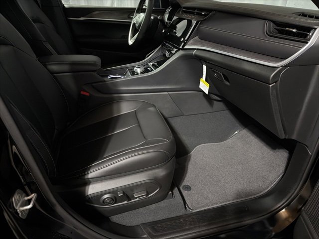 New 2026 Jeep Grand Cherokee Limited w/ Limited Altitude Package image 16