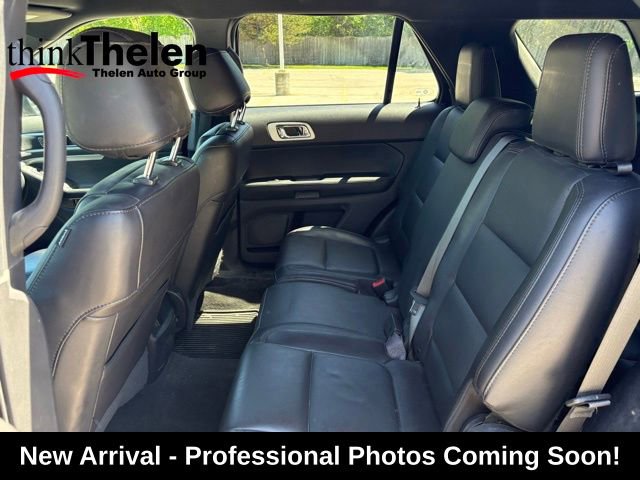 Used 2015 Ford Explorer XLT w/ Equipment Group 202A AWD/4WD image 11