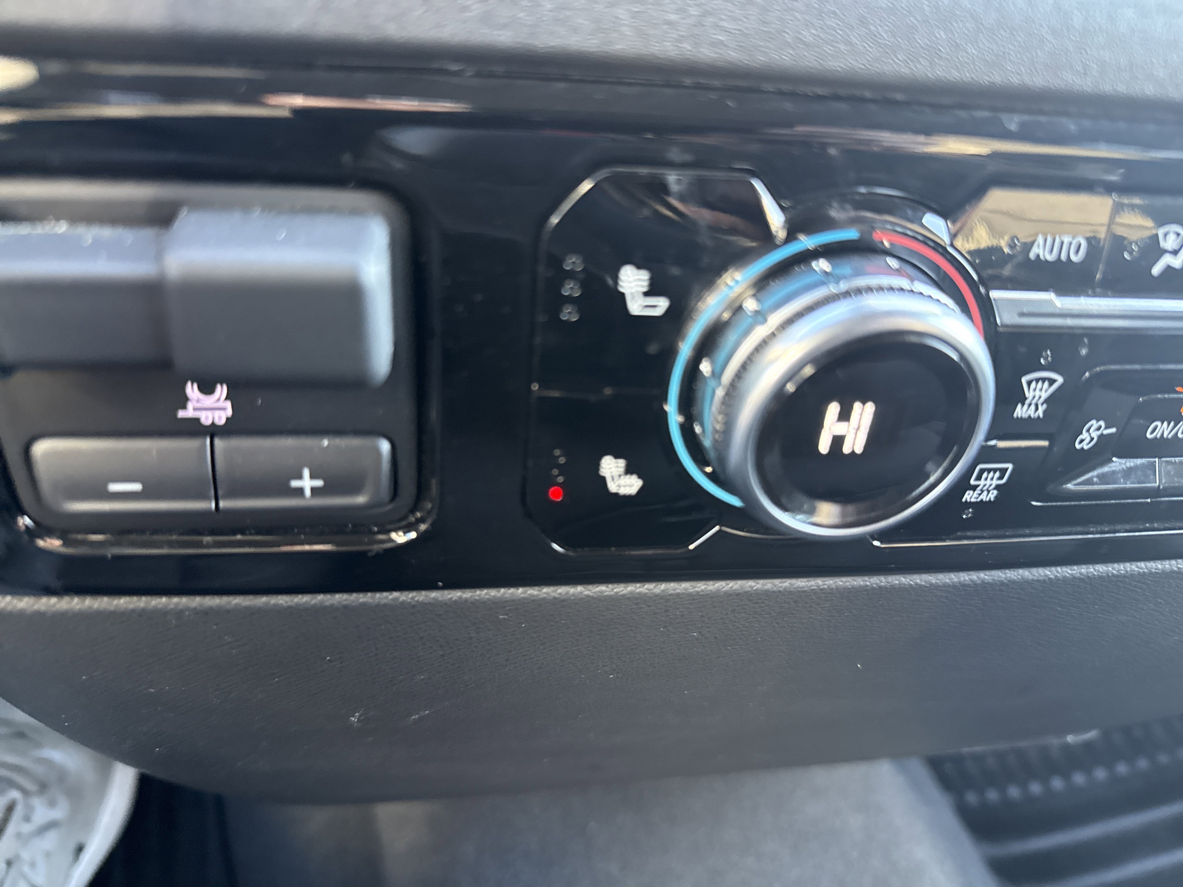 Used 2023 GMC Sierra 1500 Elevation image 31