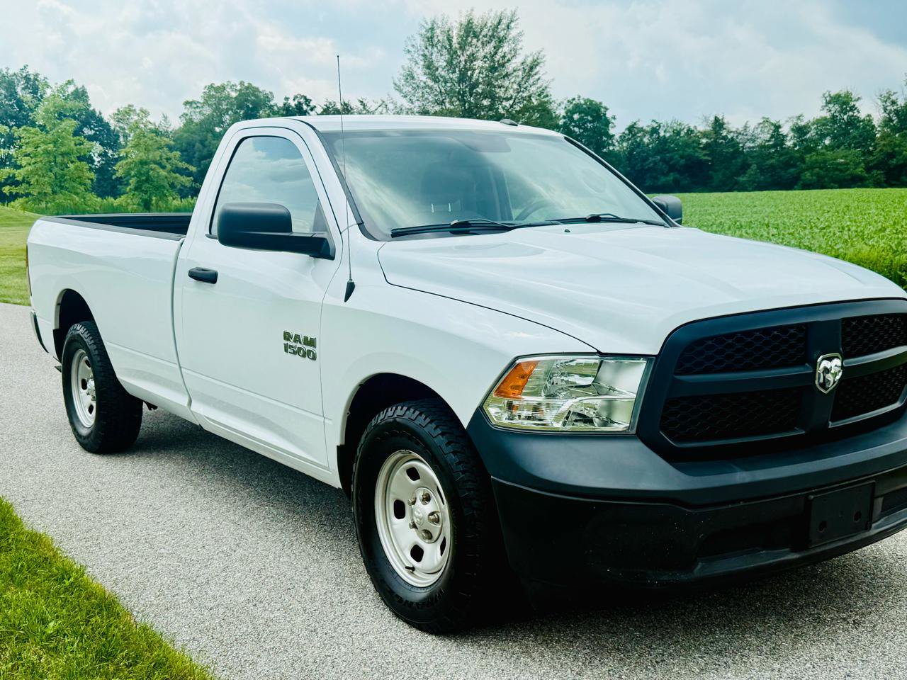 Used 2018 RAM 1500 Express RWD image 3