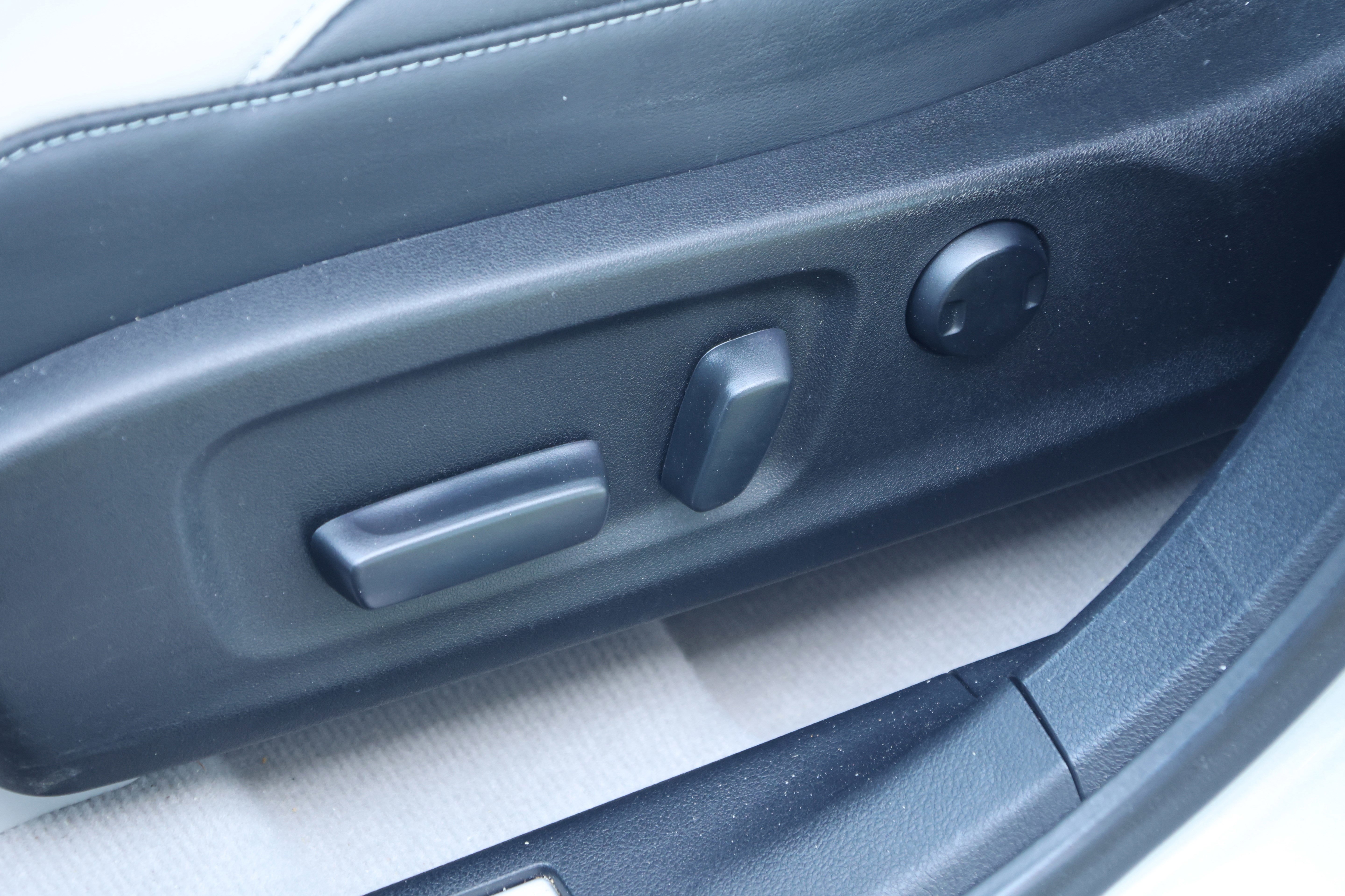 Used 2019 Lexus RX 350 FWD w/ Navigation Package image 33