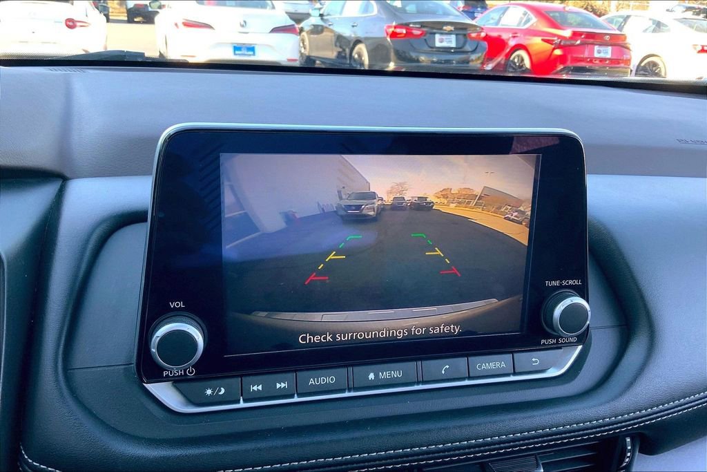 Used 2023 Nissan Rogue SV image 11