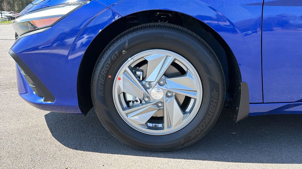 New 2026 Hyundai Elantra SE image 11