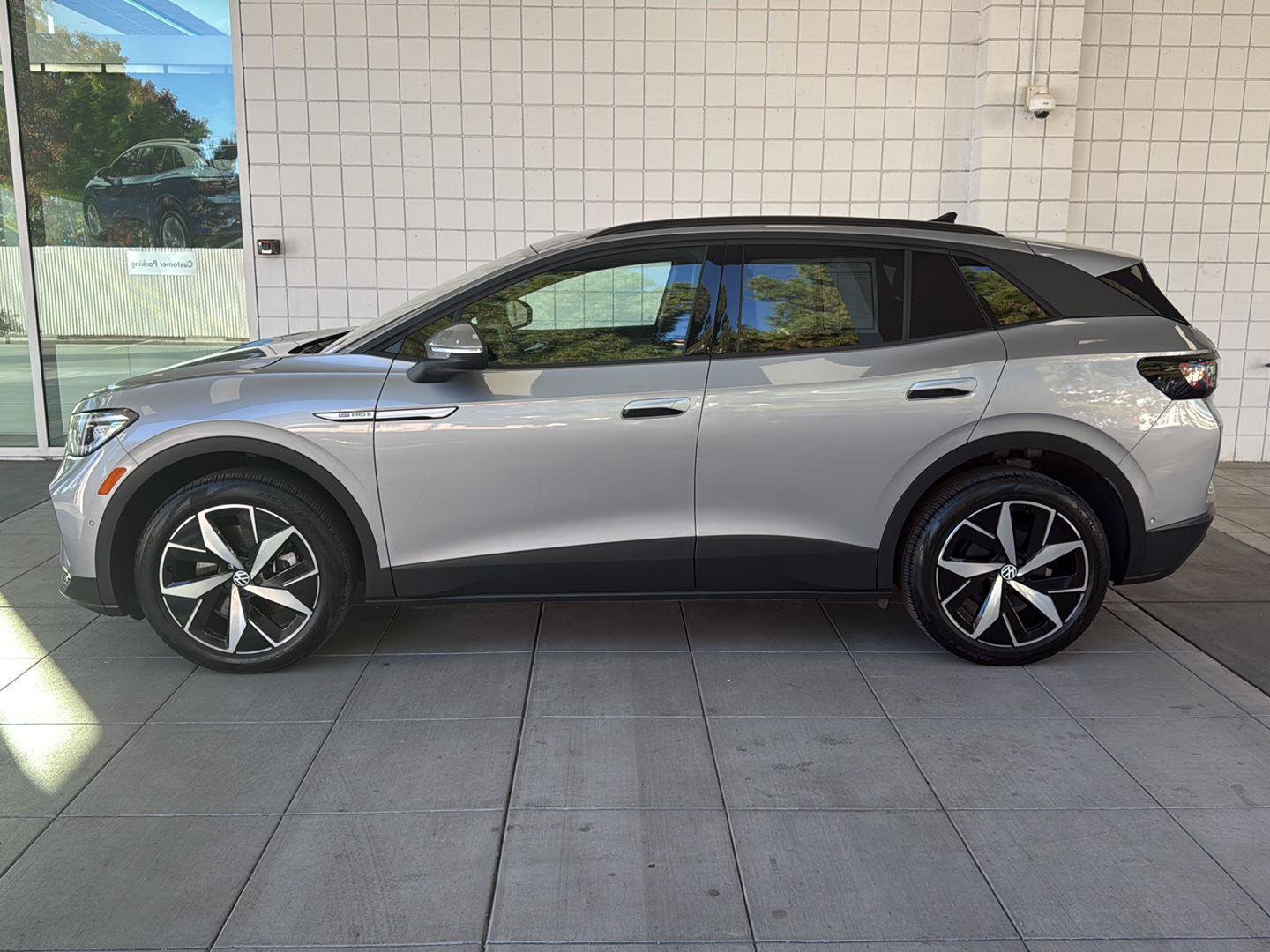 Certified 2023 Volkswagen ID.4 Pro S AWD/4WD image 3